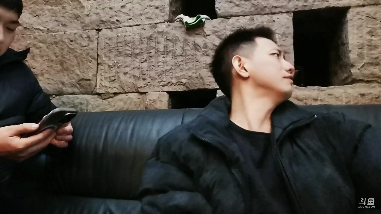【2025-02-28 02点场】弹头很暴躁zshhh：2025冲冲冲~6635385