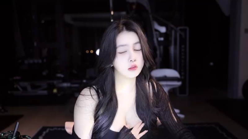 【2025-03-28 22点场】小酒窝翁馨：好好健身，好好生活