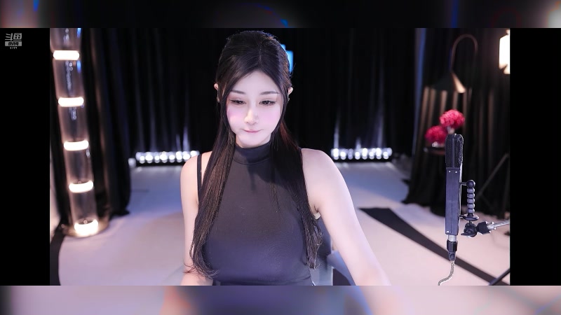 【2025-04-03 12点场】艺瑟妃：170空姐真人比直播好看系列