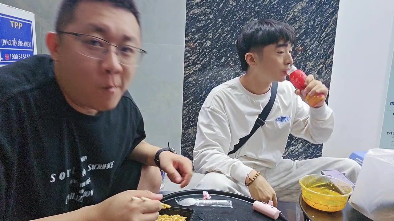 【2025-04-04 00点场】小鱼小鱼吃虾米：《鱼筷越南游记》Day1！！！