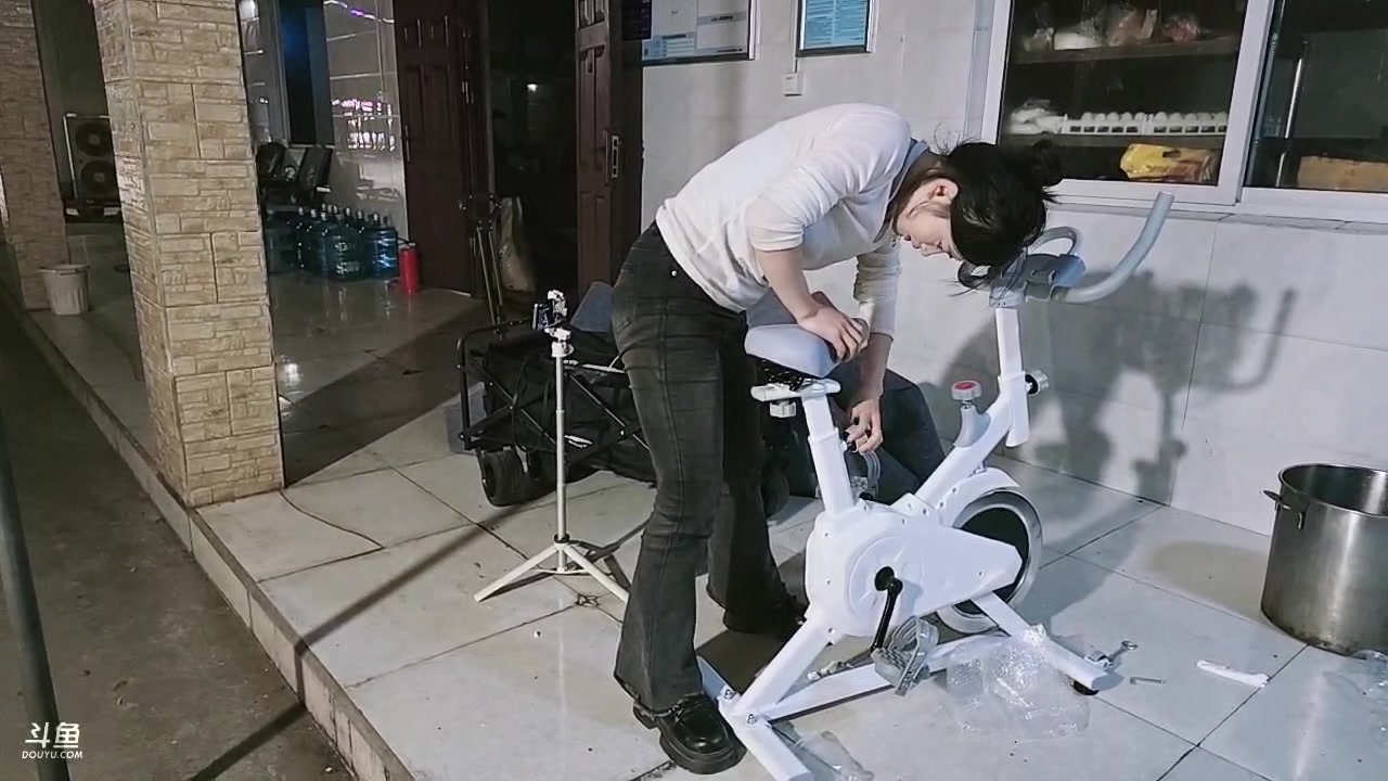 【2025-04-04 19点场】叶子户外：12580团播第二季 破茧day3