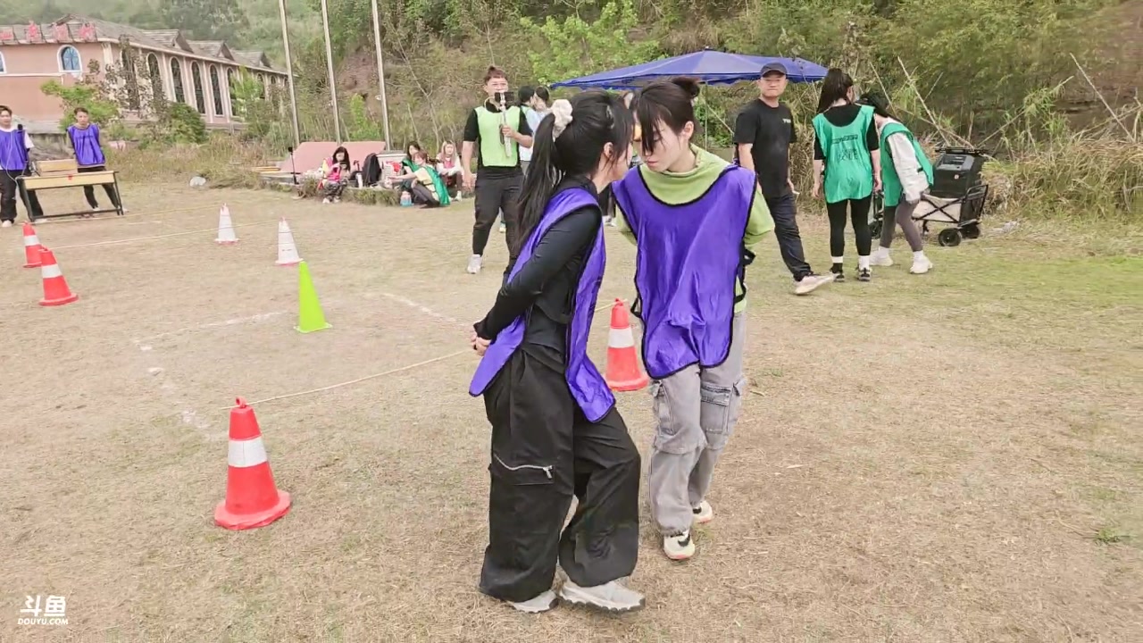 【2025-04-12 15点场】757户外：【非常互娱】757女团S5 Day49~