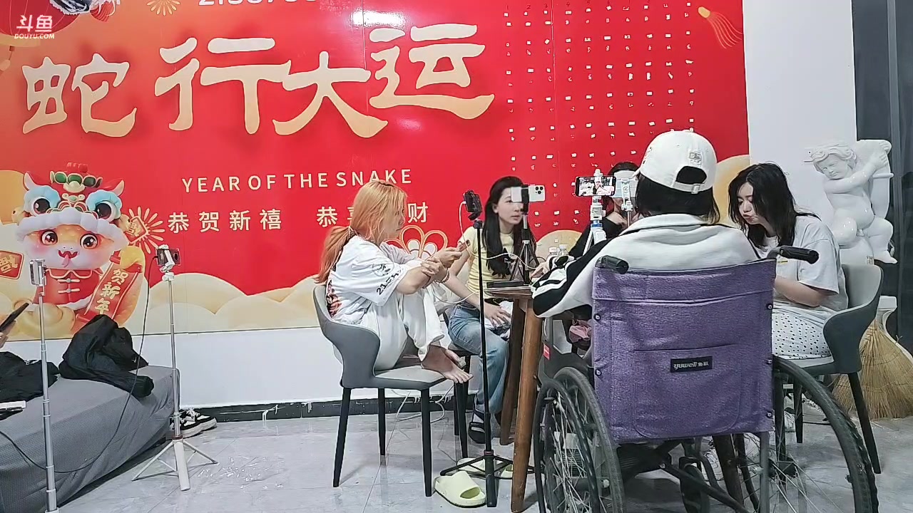 【2025-04-16 22点场】小鱼小鱼吃虾米：蜜雪小团S3 day4
