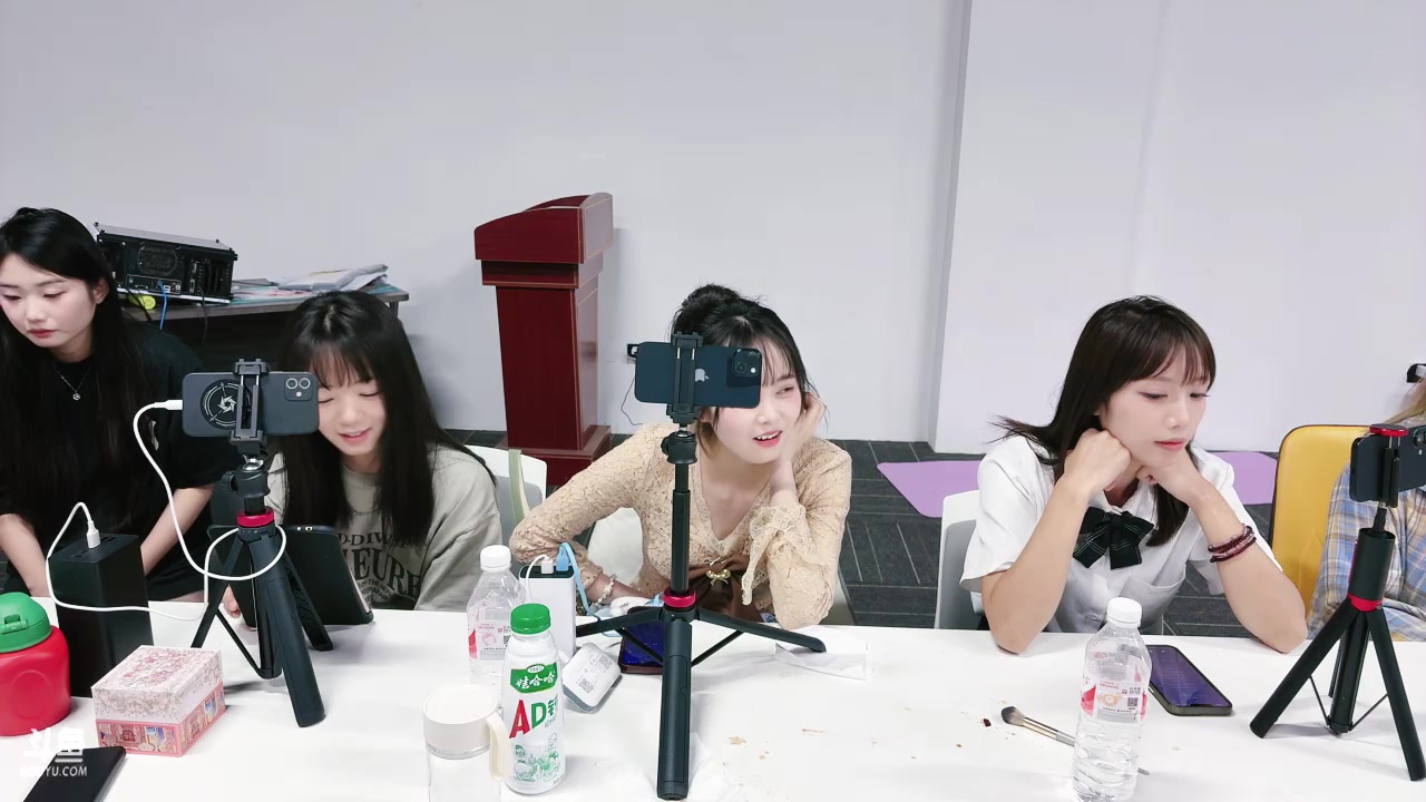【2025-04-22 22点场】主播阿郎：320155团播