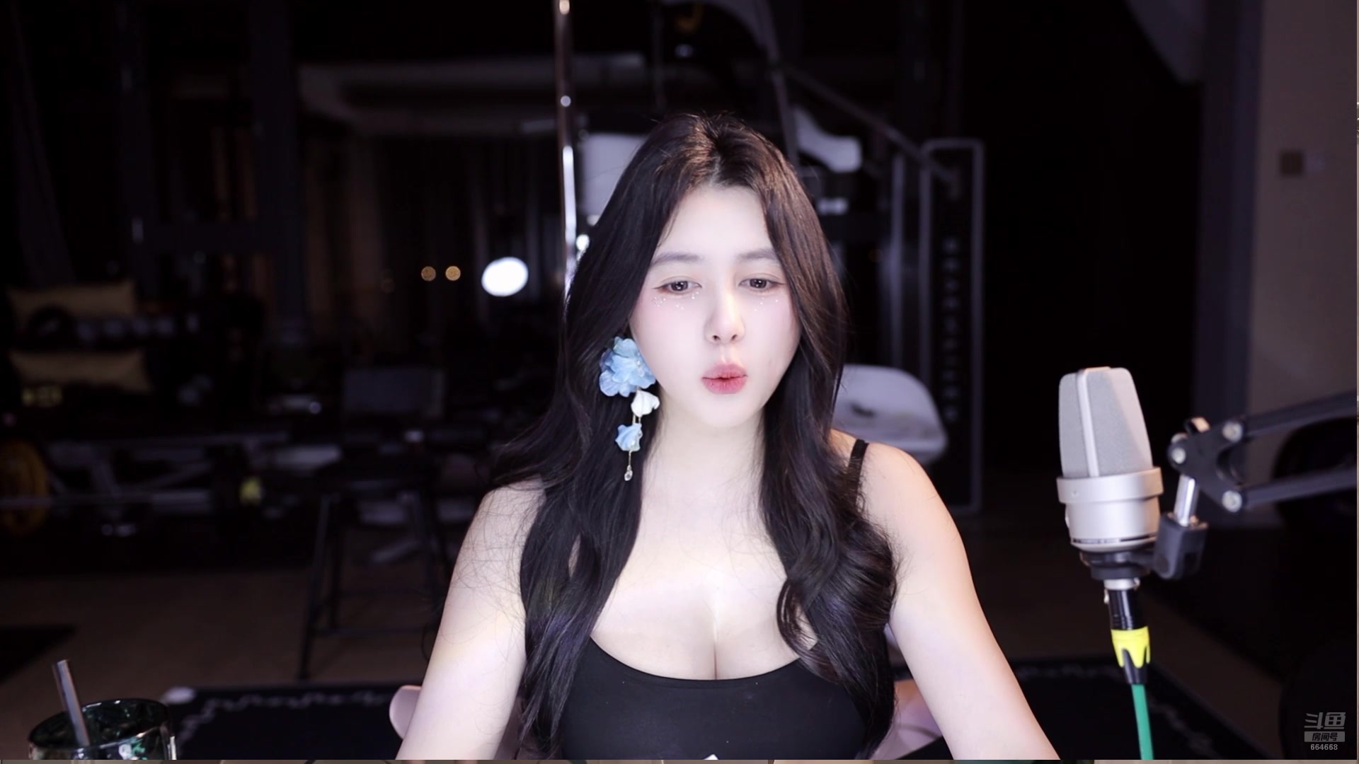 【2025-04-24 01点场】小酒窝翁馨：好好健身，好好生活