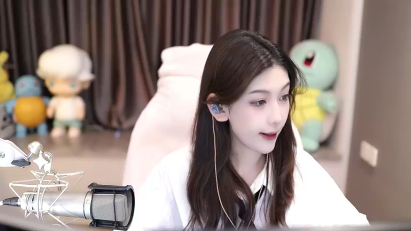 【2025-04-24 18点场】叶知秋Vanessa：秋：晚上好