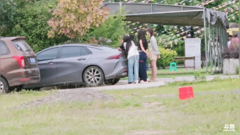 【2025-06-05 18点场】弹头很暴躁zshhh：非常757女团：努力上进