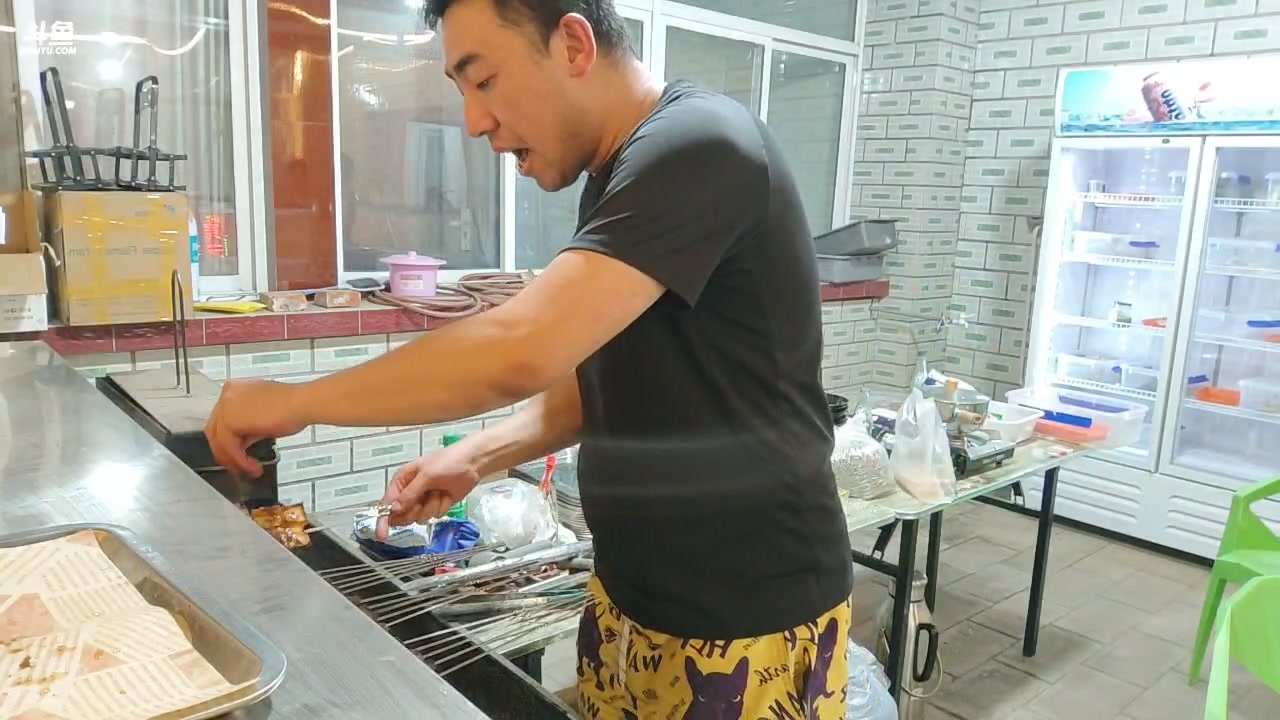 【2025-5-30 19点场】到无尽的新店吃烧烤（2）