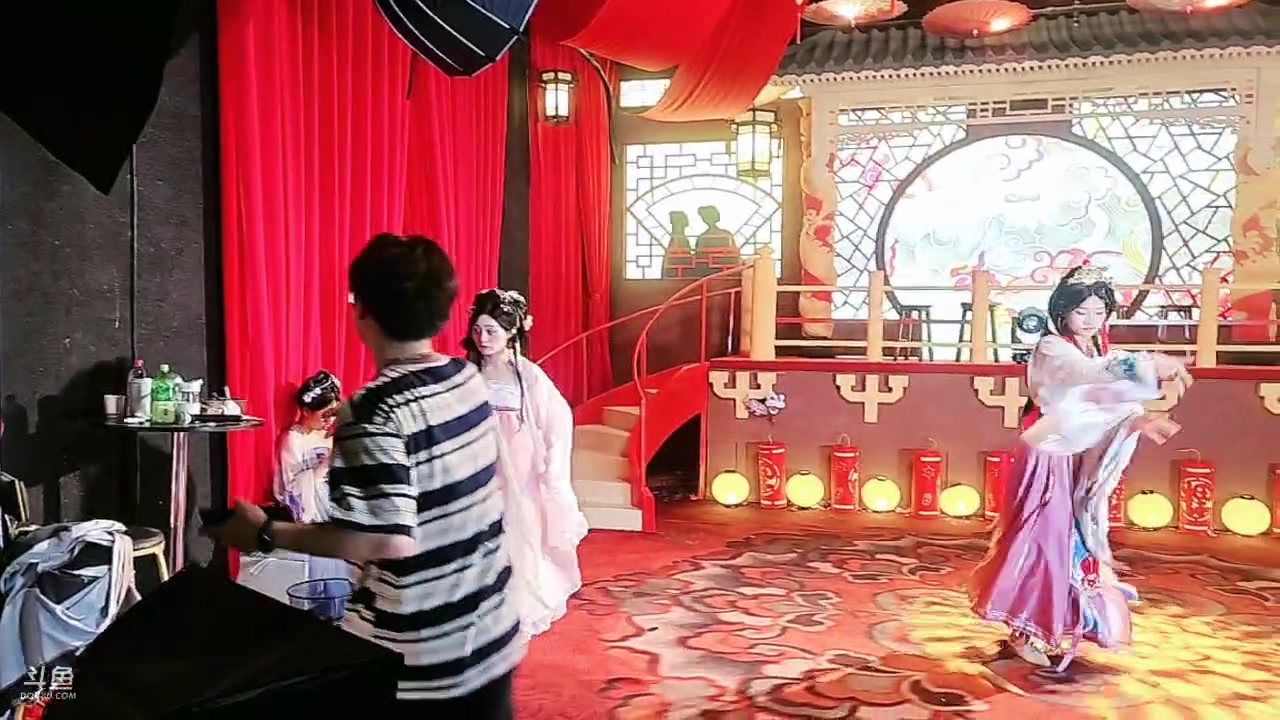 【2025-06-09 17点场】逐梦兄弟：今天一点开播