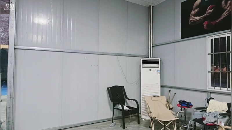 【2025-06-23 19点场】叶子户外：（成都站）12580团播第三季时装秀