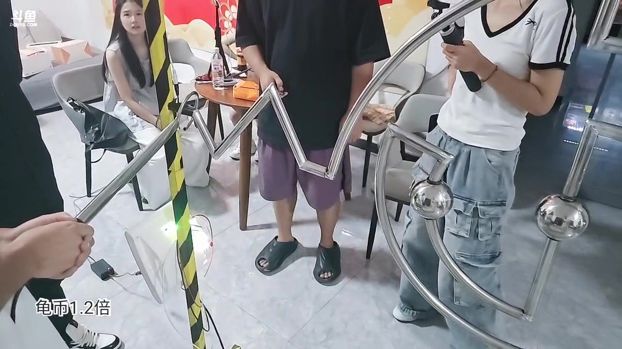 【2025-06-24 21点场】小鱼小鱼吃虾米：庄园时常，25开小团！！