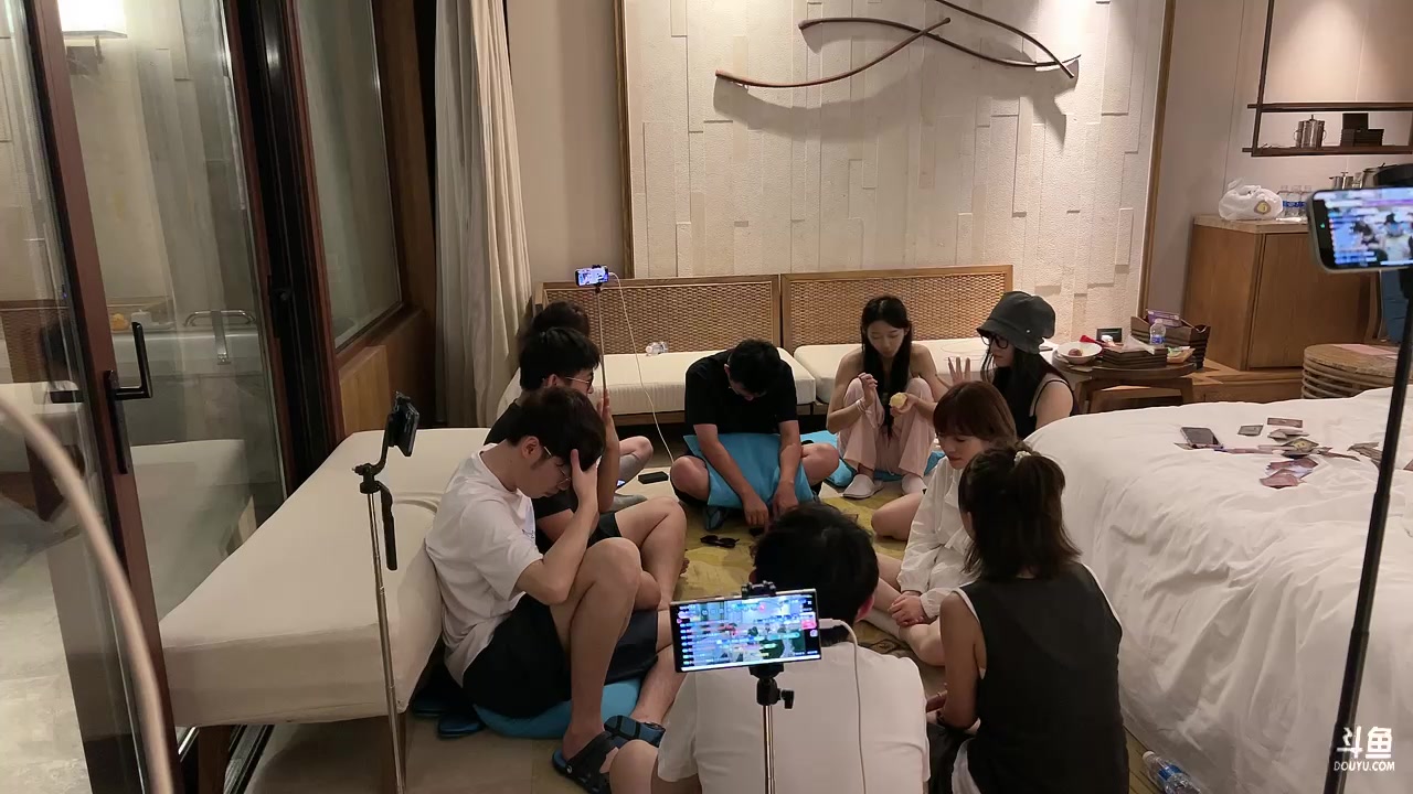 【2025-06-24 23点场】Dy花老湿：三亚第三天，空中餐厅