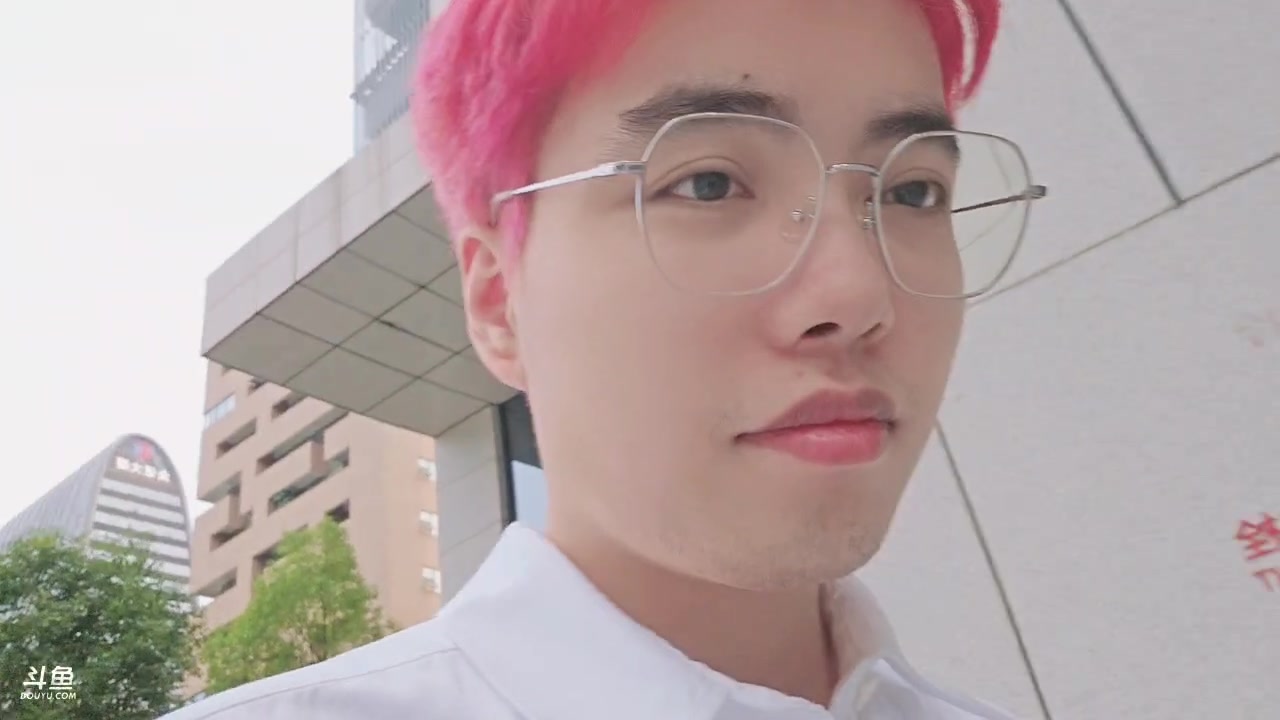 【2025-07-02 18点场】南波儿大魔王丶：明天出发西双版纳拍MV