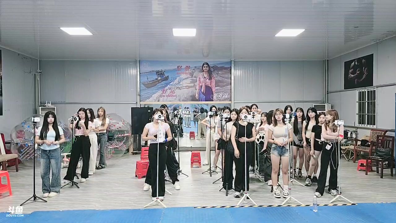 【2025-07-06 23点场】叶子户外：（成都站）12580团播第三季：夺魁