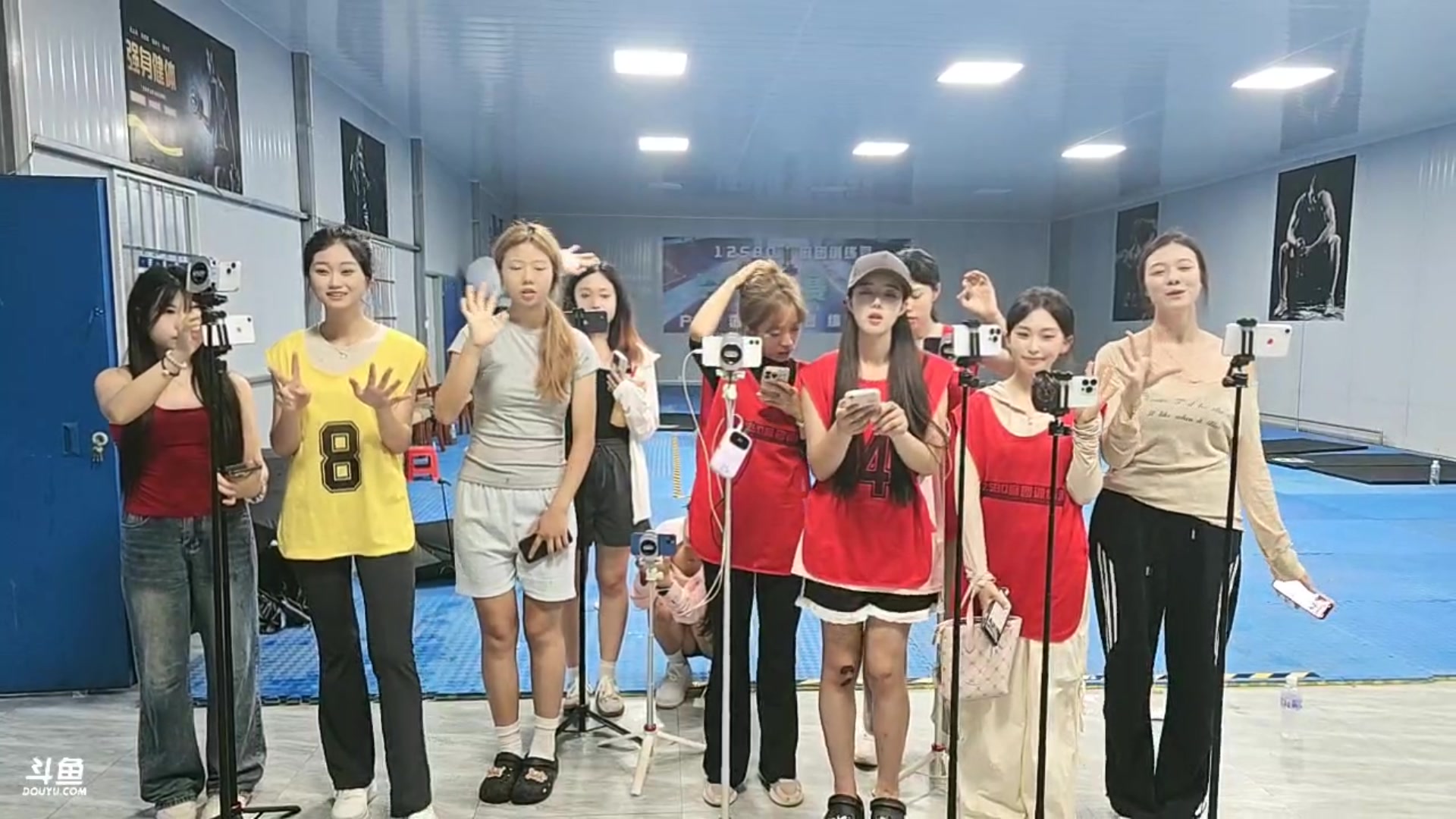 【2025-07-09 19点场】叶子户外：12580团播第三季：十五千米接力跑
