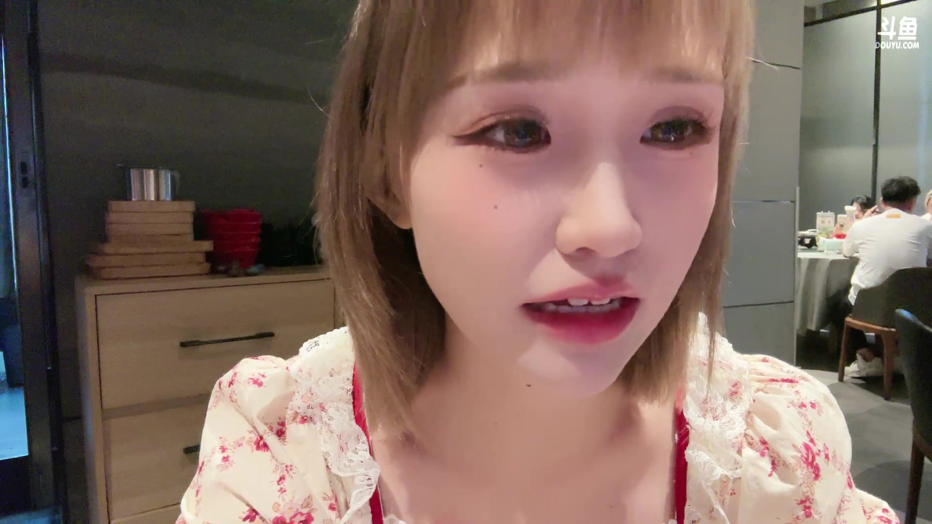 【2025-07-09 完整版】宝贝薇阿：薇薇：晚上户外吃饭，晚点来
