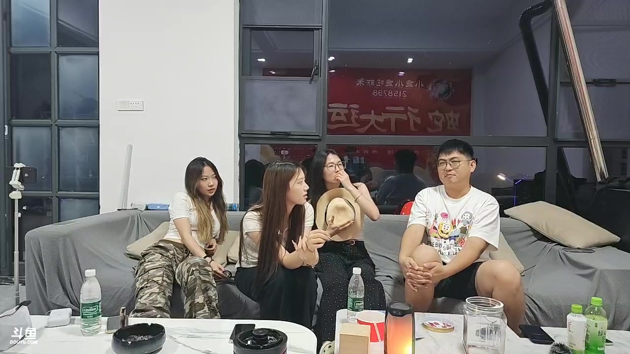 【2025-07-24 23点场】小鱼小鱼吃虾米：武汉庄园日常2158798