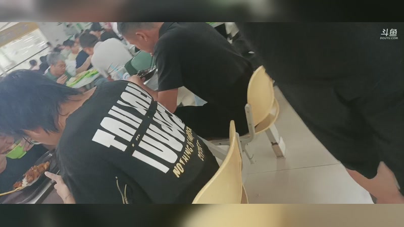 【2025-8-28 12点场】河南小妹小花吻:打工人日常生活白白胖胖充满希望