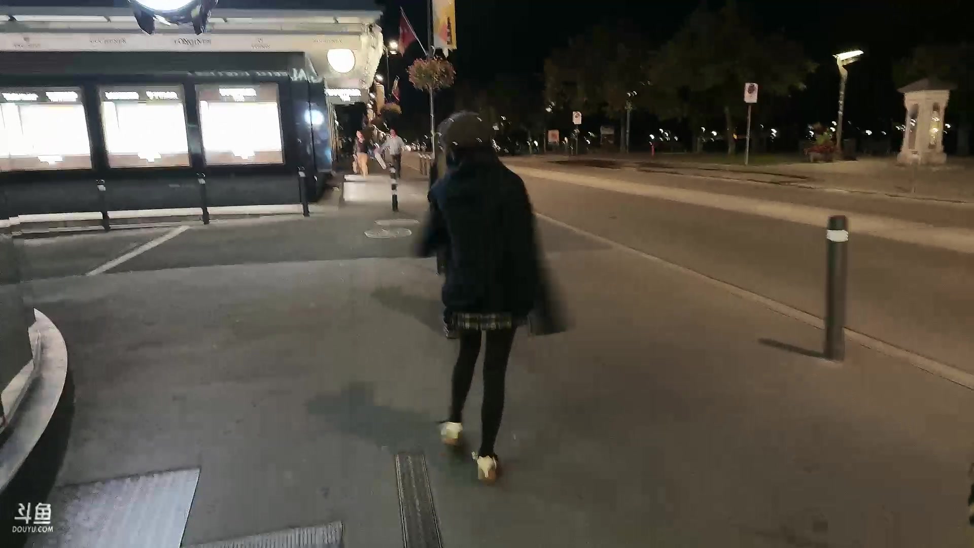 【2025-10-15 1点场】喵小莎:出门玩啦&nbsp;有空播～