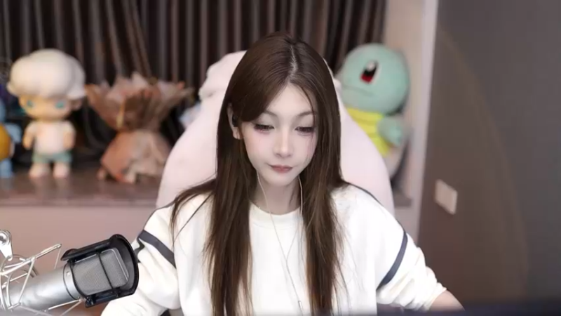 【2025-10-17 19点场】叶知秋Vanessa：秋：玩会儿战地