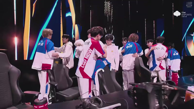 【2025-10-17 22点场】解说潇洒：淘汰赛：北京WB vs LGD.NBW