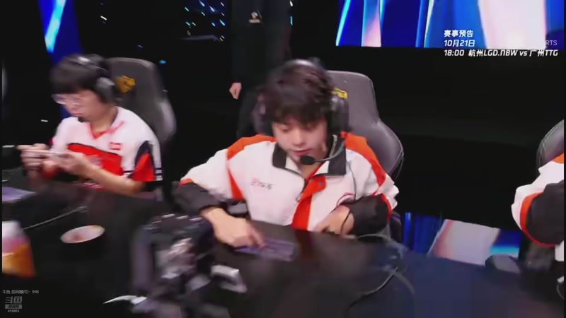 【2025-10-21 00点场】南通Hero久竞坦然：看会比赛---