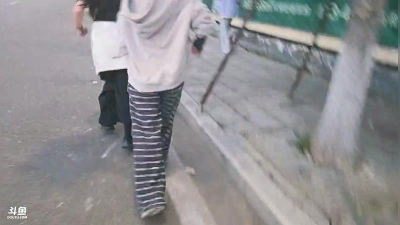 【2025-11-1 18点场】唐6儿:【小奶团】XDM打打粉丝节啦！11点Pk