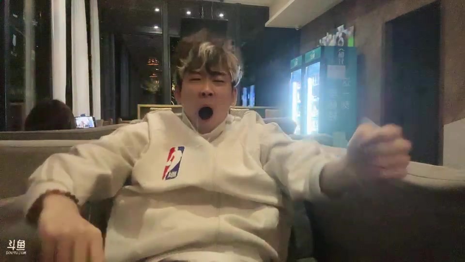 【2025-11-02 18点场】叁三QvQ：224团播day7