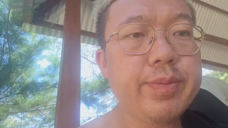 【2025-11-03 10点场】主播大飞牛肉：印度尼西亚三傻15天荒岛生活