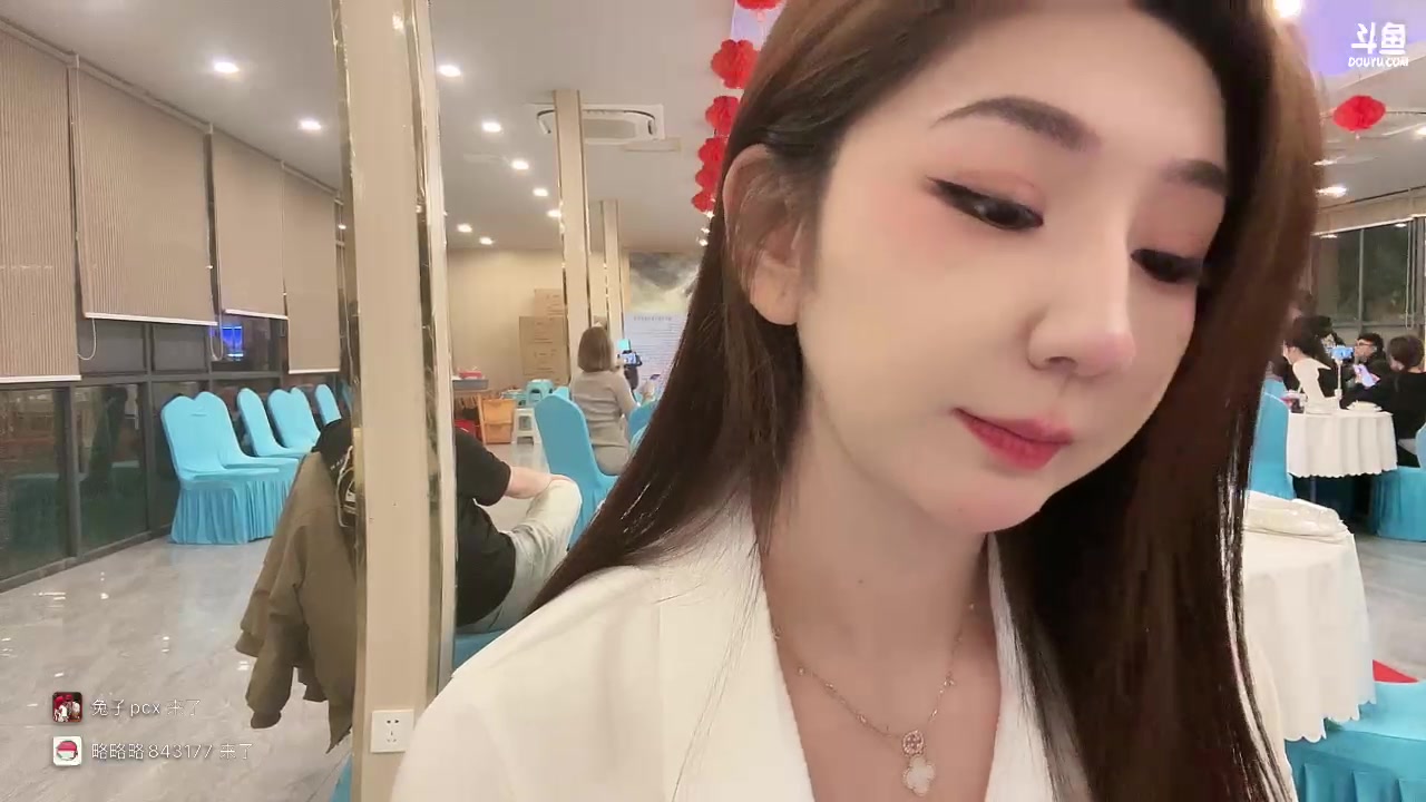 【2025-11-04 18点场】潇潇超哇噻：绍兴跨平台户外 来咯