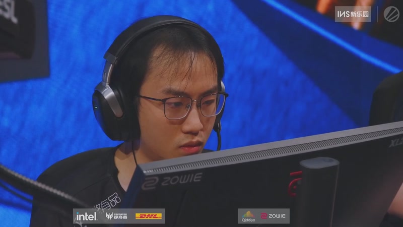 【2025-11-04 10点场】CSGO馒头：只会偷狗的老表