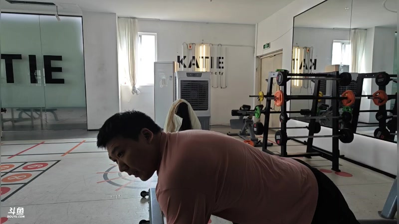 【2025-11-05 完整版】霸气虚幻哥1991：打拳打拳！73965