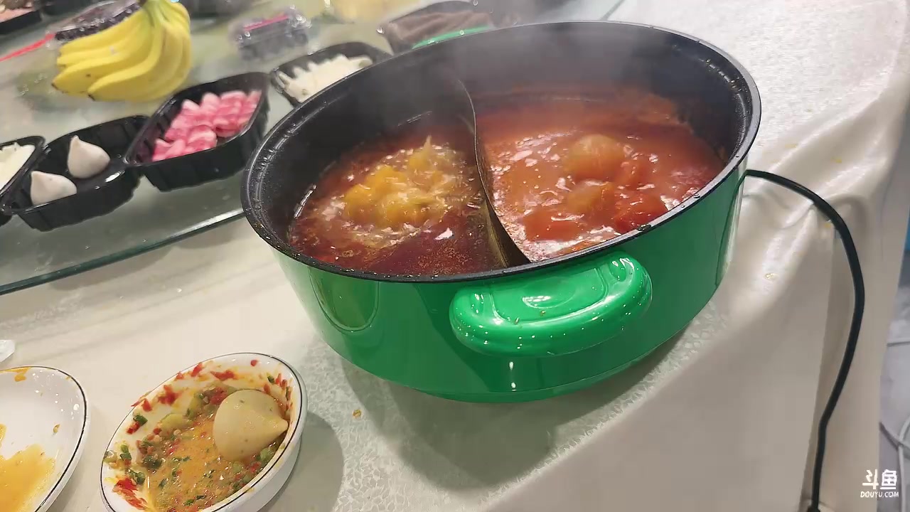 【2025-11-05 完整版】潇潇超哇噻：绍兴跨平台户外 来咯