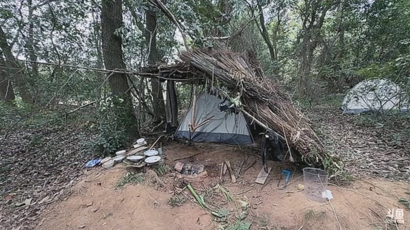 【2025-11-06 09点场】主播阿郎：荒野求生Day2-火火火