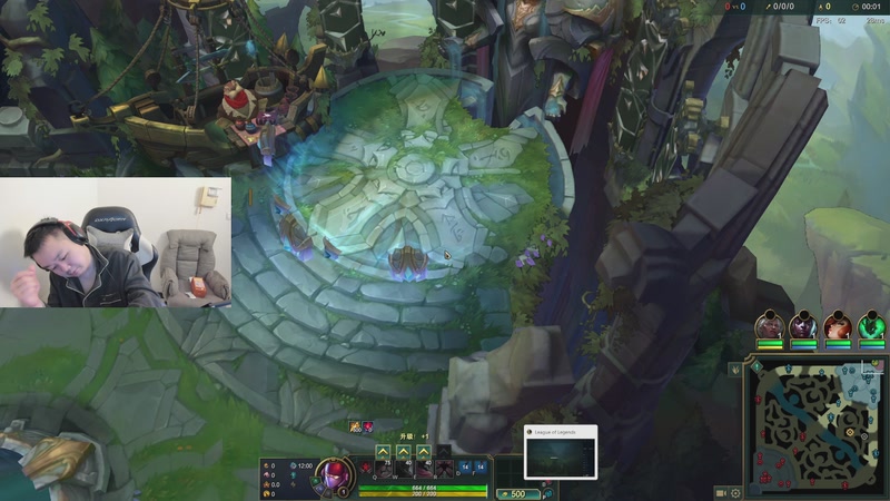 【2025-11-06 17点场】网友张顺飞：三角洲之跑刀