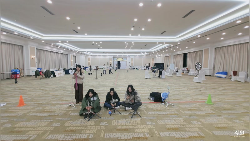 【2025-11-06 00点场】一条小团团OvO：【二台黑皮】恭喜大哥大双60级粉丝牌！