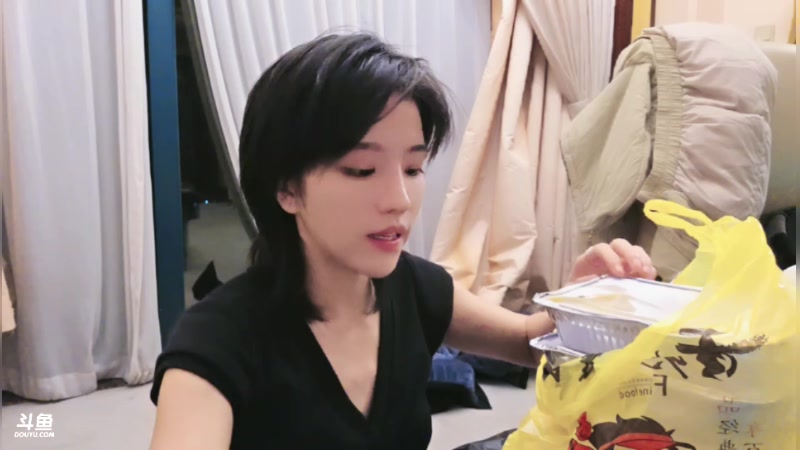 【2025-11-7 2点场】唐6儿:【小奶团】不舒服&nbsp;先下播了今天