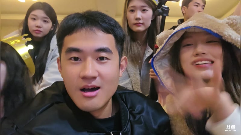 【2025-11-08 00点场】757户外：【非常互娱】757女团S7 娱乐季~