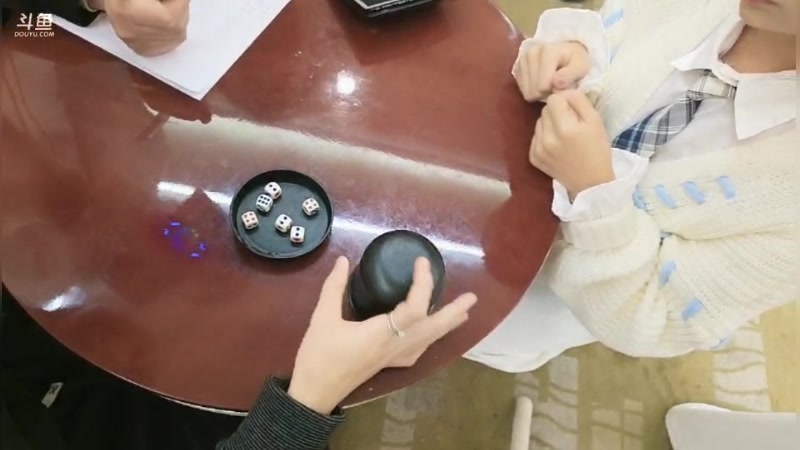 【2025-11-6 17点场】唐6儿:【小奶团】不舒服&nbsp;先下播了今天