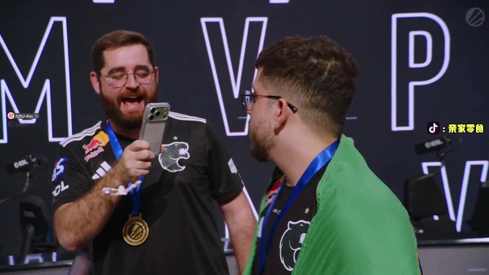 【2025-11-09 19点场】diyy刘頔：明天飞泉州！ kook 812!