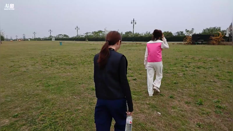 【2025-11-10 15点场】午夜抹抹茶：团播第一天，小茶严选