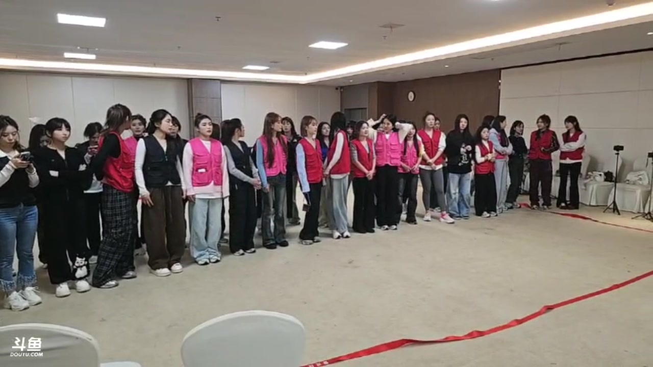 【2025-11-11 17点场】王大谋119：《奶团》直播一来第一个光棍节