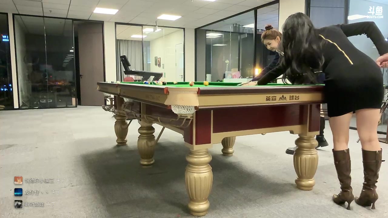 【2025-11-11 22点场】潇潇超哇噻：在太古里寻找明日之子！