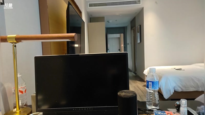 【2025-11-11 13点场】午夜抹抹茶：团播第二天，小茶严选