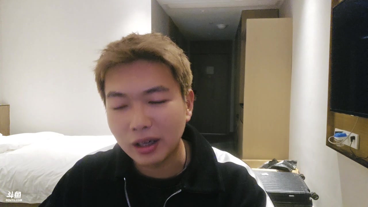 【2025-11-11 01点场】王大谋119：《奶团》直播一来第一个光棍节