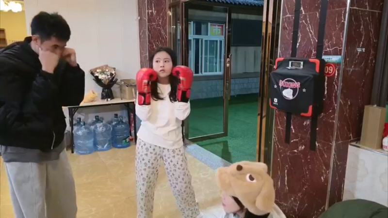 【2025-11-11 19点场】757户外：【非常互娱】757女团S7 娱乐季~