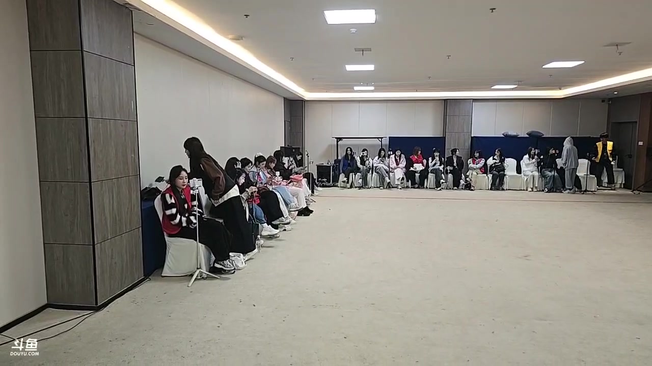 【2025-11-12 20点场】王大谋119：《奶团》伐木训练营第三天