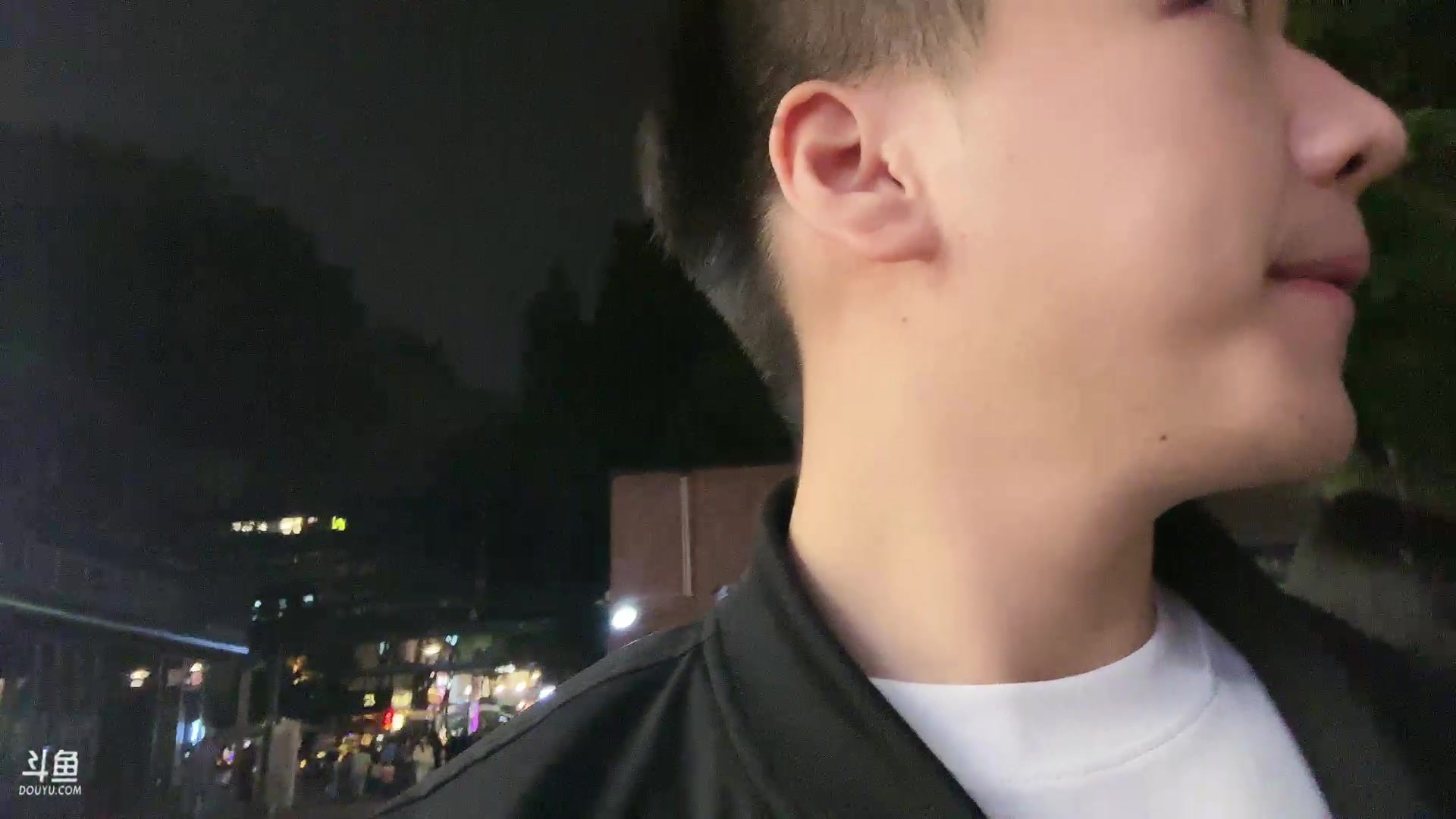 【2025-11-11 21点场】摩羯座的小安：点点关注兄弟们！！下午4点来