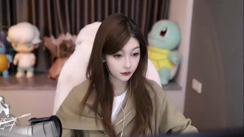 【2025-11-12 19点场】叶知秋Vanessa：秋：回来啦饱饱