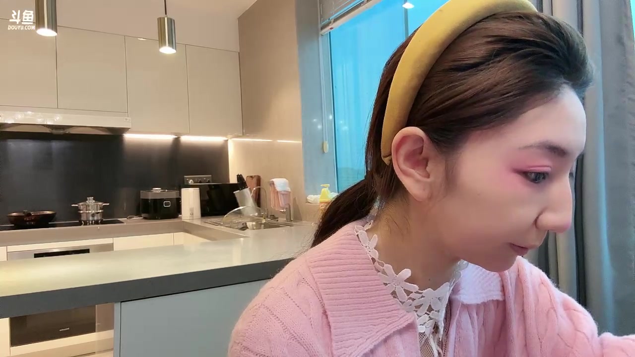 【2025-11-13 完整版】潇潇【南波家族】：回家的诱惑！！！